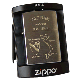 Zippo chrom-gebürstet Vietnam Motiv